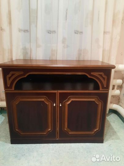 Тумба под телевизор