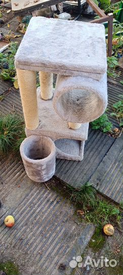 Домик для кошки с когтеточкой бу