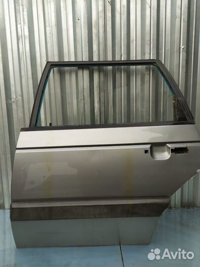 Дверь задняя левая Volkswagen Passat B3