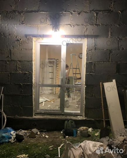 Входная пластиковая дверь