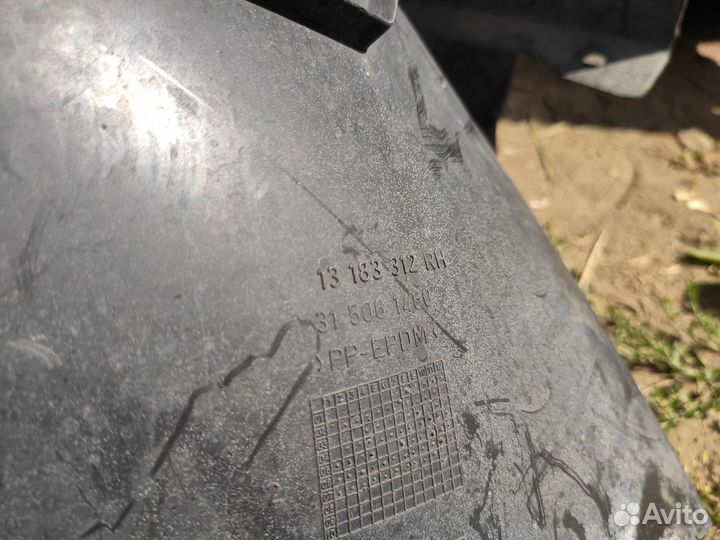 Подкрылок передний правый левый Opel Vectra C