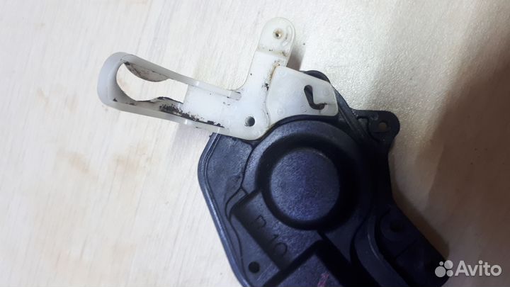 Актуатор (привод) замка Toyota задний правый