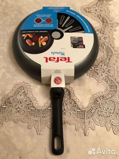 Сковородка tefal новая 28 см