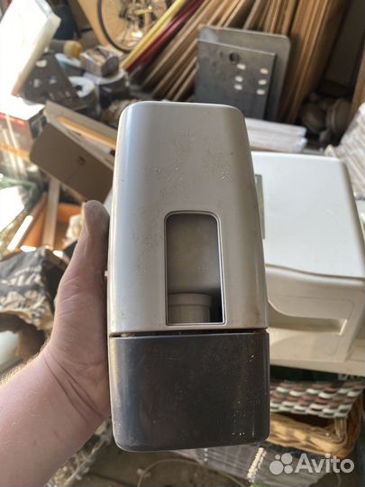 Диспенсер для салфеток туалетной бумаги