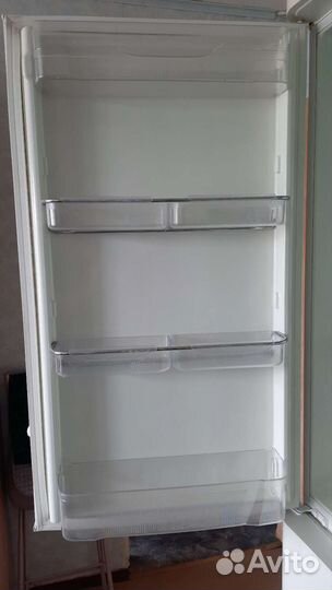 Холодильник indesit