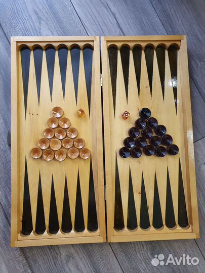 Нарды ручной работы с янтарем