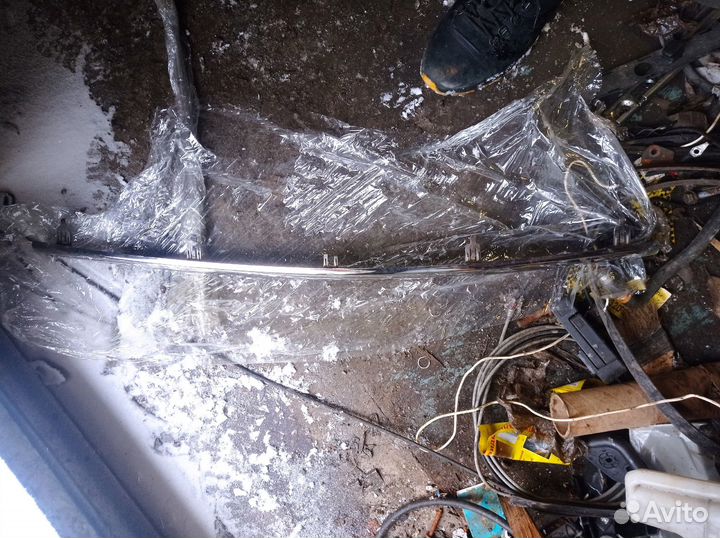 Накладка тайота рав 4