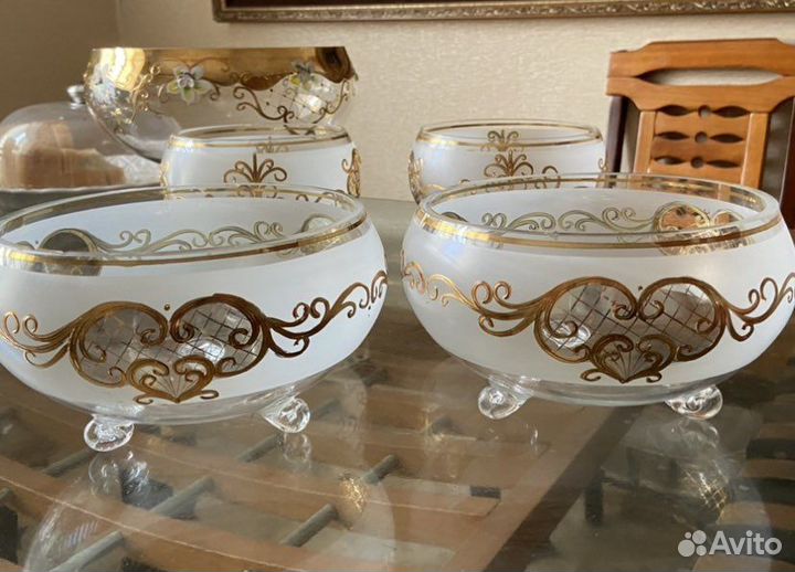 Фруктница, салатницы и конфетницы