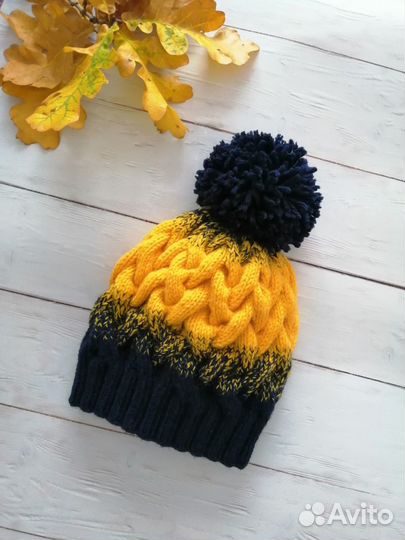 Новый демисезонный комплект ручной вязки