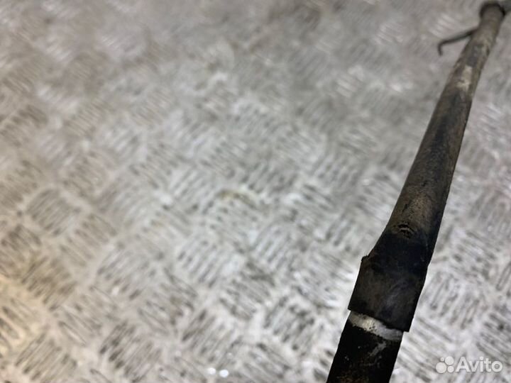 Трос ручного тормоза правый Nissan Qashqai J10