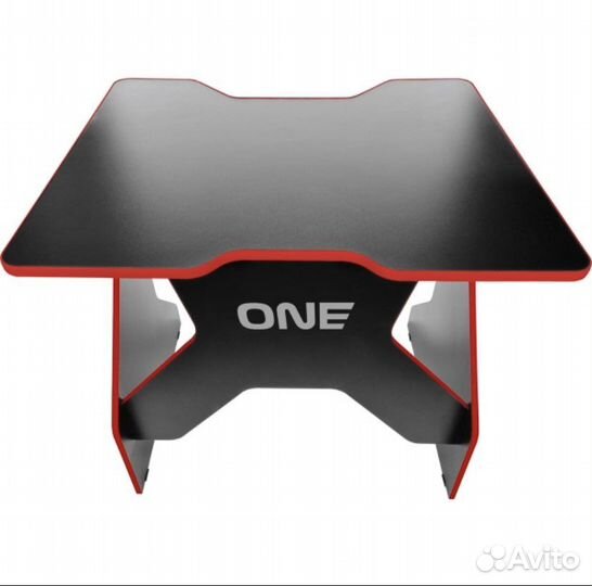 Игровой компьютерный стол