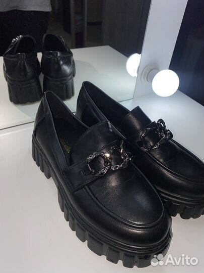 Продам обувь 38-39 размера