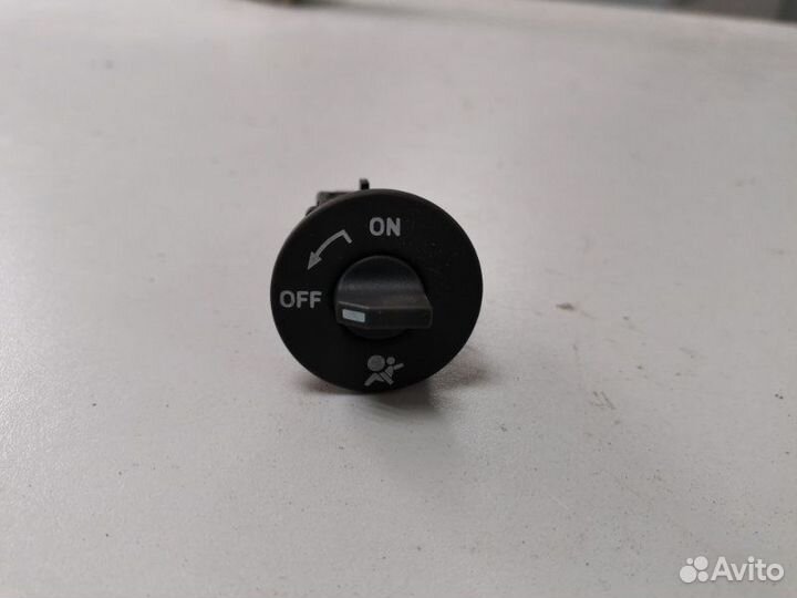 Выключатель подушки безопасности Renault Fluence 1