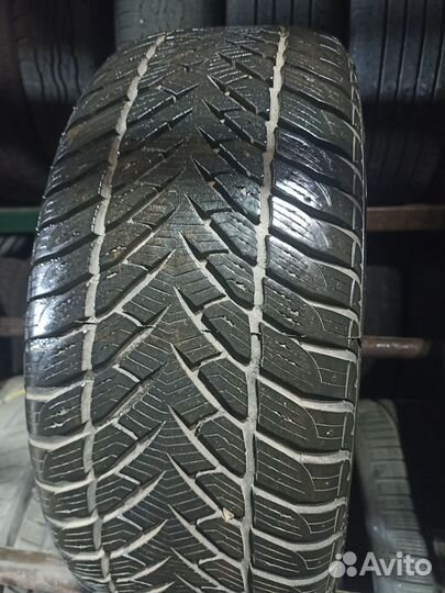 Goodyear Eagle Ultra Grip GW-3 215/55 R16