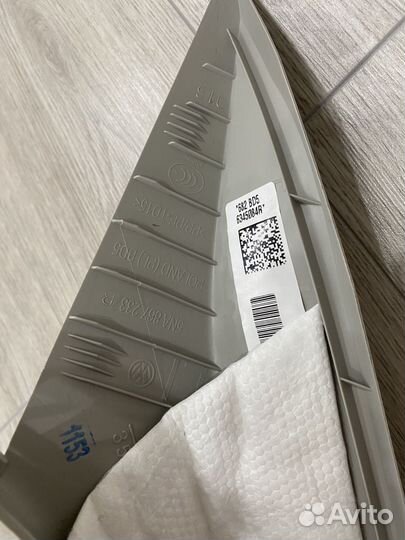 Внутренняя панель передней стойки Tiguan