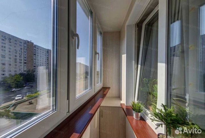 Остекление балконов и лоджий под ключ V0066