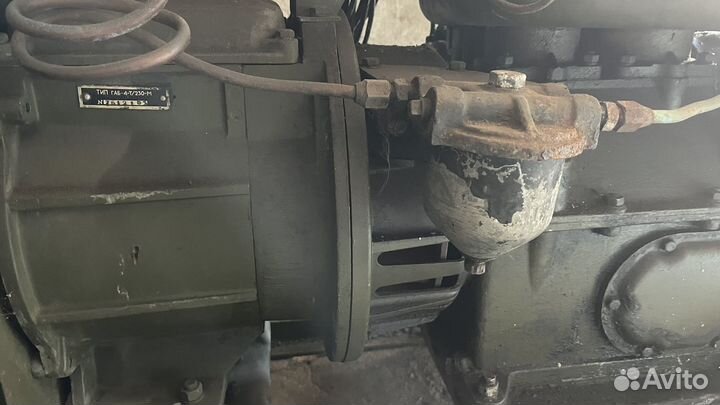 Генератор бензиновый 2-х цилиндровый