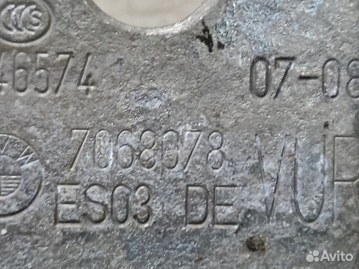 Петля двери передняя правая Bmw X5 E70 N52B30AF