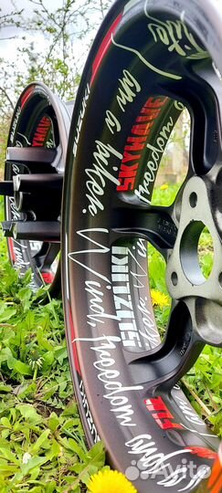 Наклейки на мотоцикл