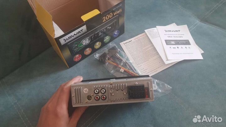 Магнитола Swat Mex-1042UBG