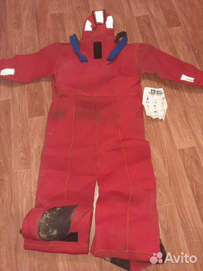 Сухой гидрокостюм