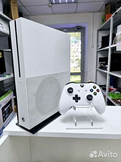 Xbox one s 1TB 2 геймпада+500 игр+fc 24