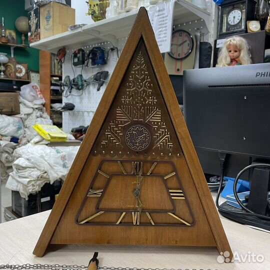 Настенные часы маяк шалаш с кукушкой СССР (Сзр)