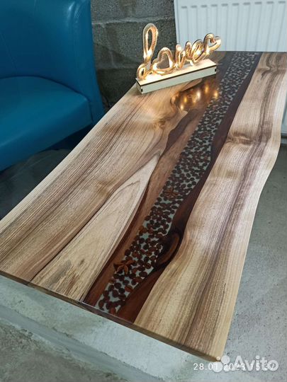 Столик журнальный