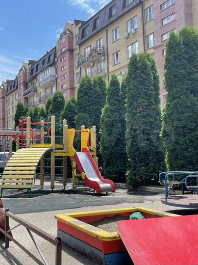 2-к. квартира, 85 м², 1/8 эт.