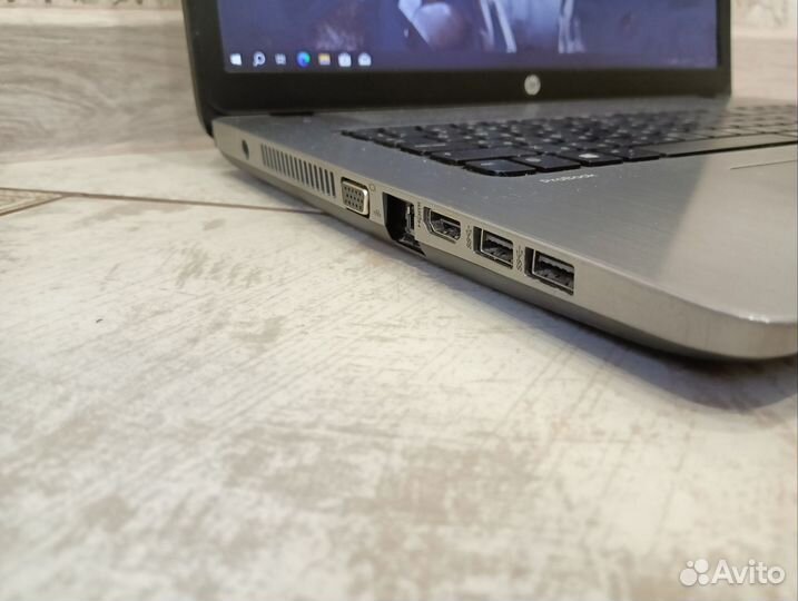 Огромный 17.3 HP Core i5 5200u R5 M255