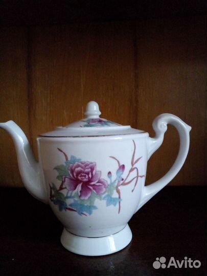 Набор посуды к чаю