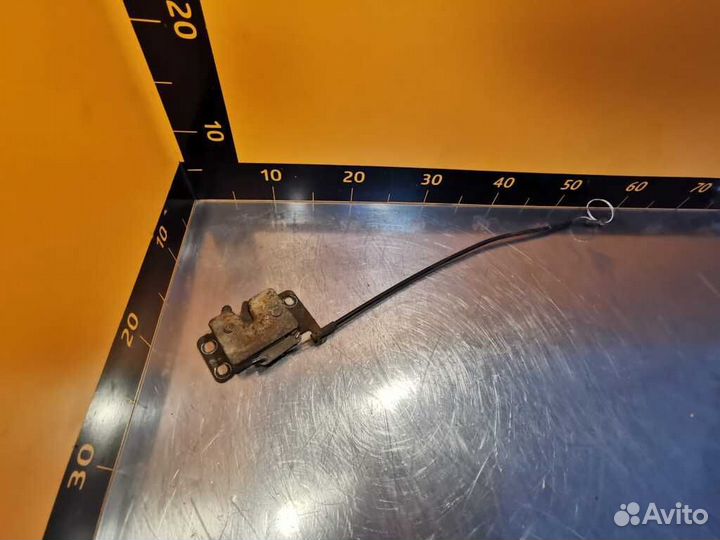 Замок бардачка левый \FH/FM volvo