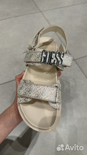 Сандалии guess Fabelis