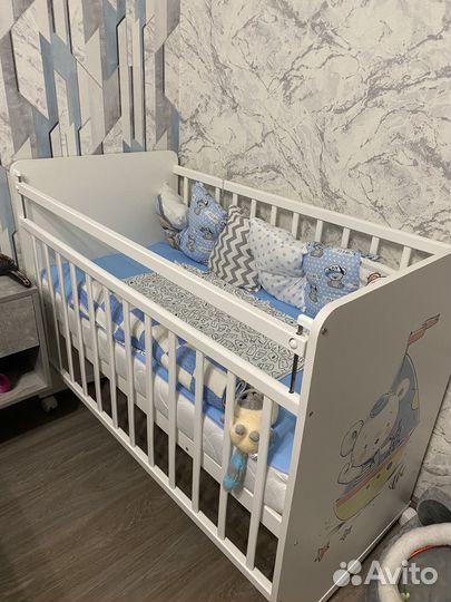 Детская кроватка