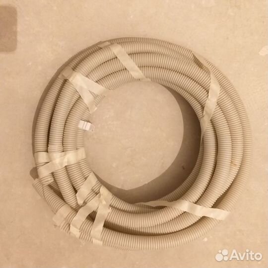 Гофра пвх бухта 16 мм 100 м, обрезки 16 и 20 мм