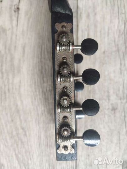 Гитара 1954г. под реставрацию и в коллекцию