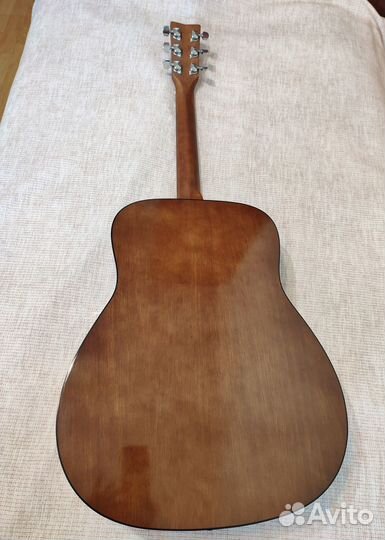 Акустическая гитара yamaha F-310 состояние новой