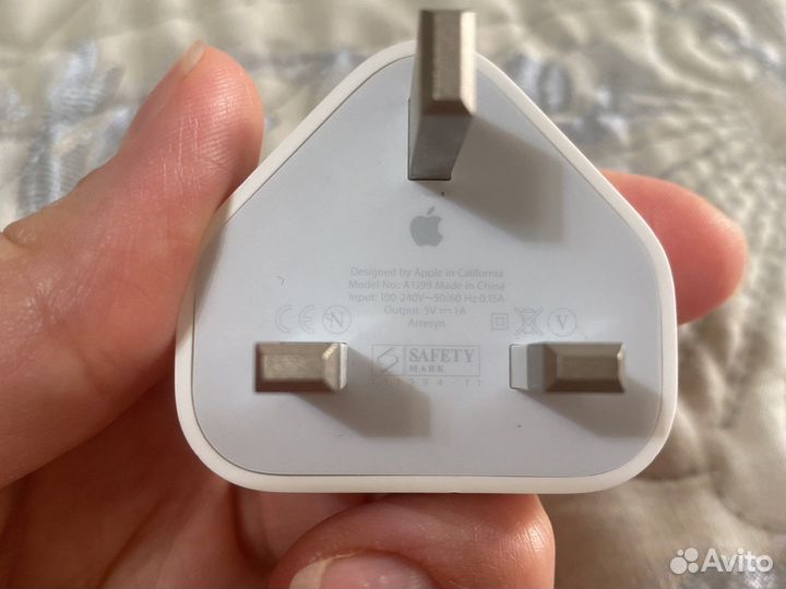 Зарядное устройство с английской вилкой, iPhone