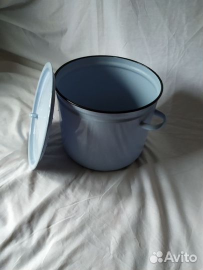 Кастрюля эмалированная с крышкой 10 л 2006 года