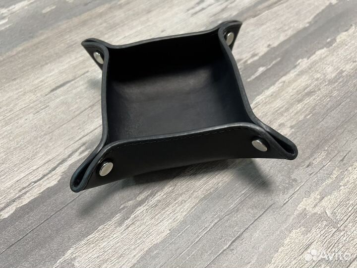 Настольный лоток