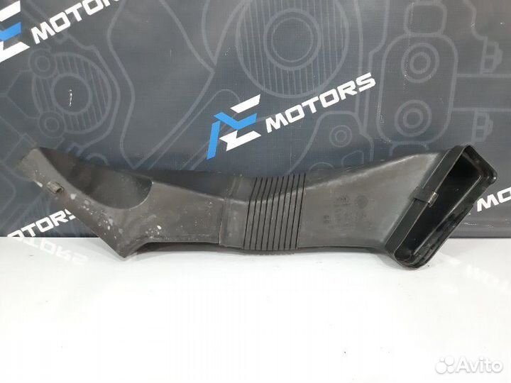 Патрубок воздушного фильтра Audi Allroad C5 BES