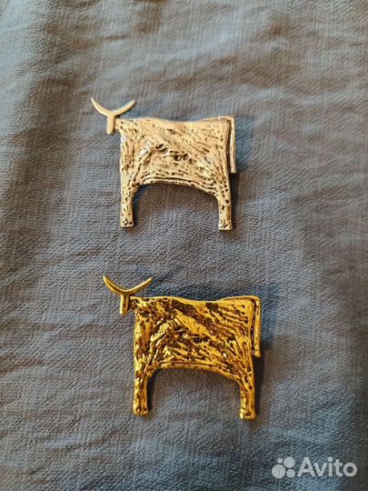 Брошь корова