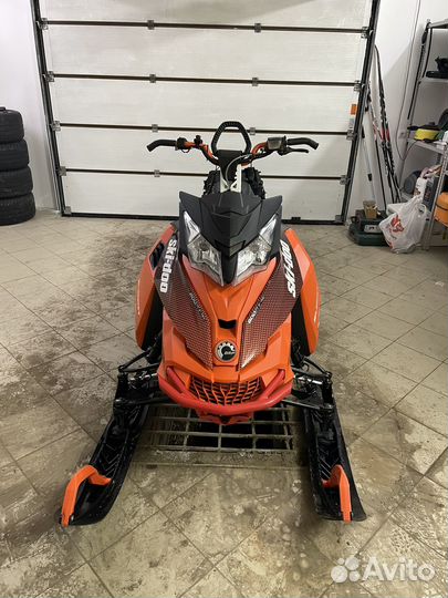 BRP SKI-DOO summit X 800r etec 154