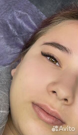 Наращивание ресниц в студии красоты