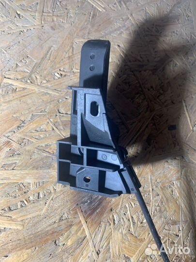 Ручка открывания капота Volkswagen Golf 1K BSE