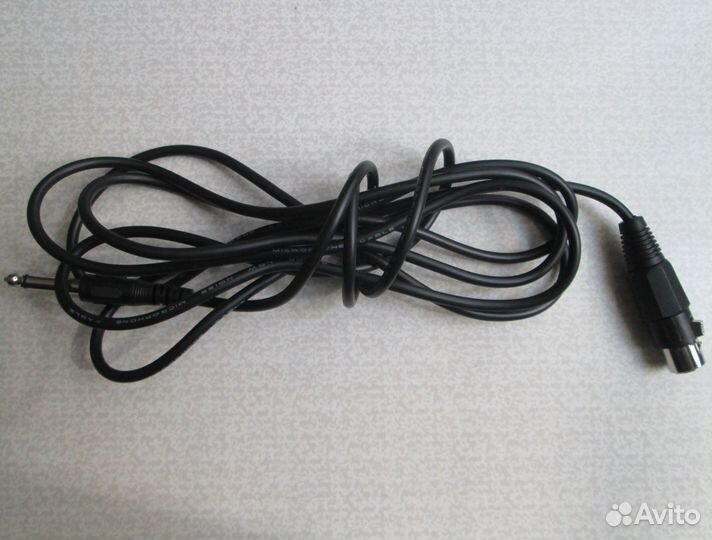 Кабель микрофонный