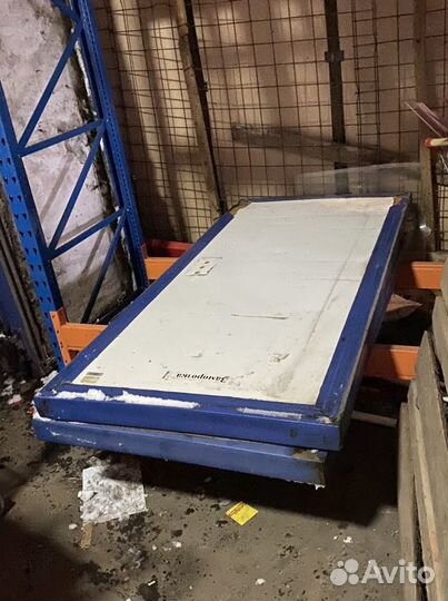 Дверь для холодильной камеры