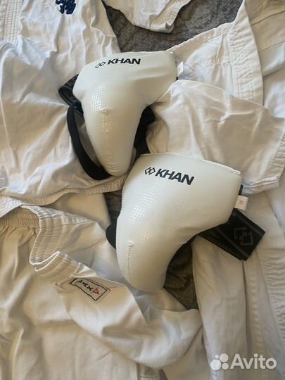 Кимоно для карате шлем защита