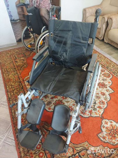 Инвалидная коляска новая