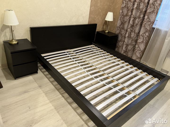 Кровать 160х200, 2 тумбочки, комод IKEA